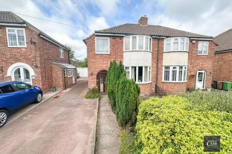 Coniston Road, Streetly, Sutton... 3 bed semi
