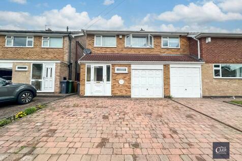 Lilac Avenue, Streetly, Sutton... 3 bed semi