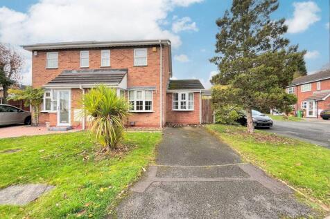 Gunstock Close, Streetly, Sutton... 2 bed semi