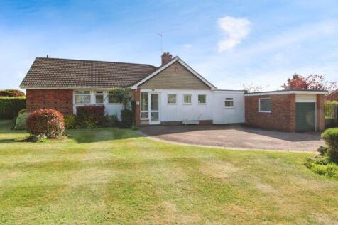 Martin Road, Walsall, WS5 3QR 2 bed detached bungalow for sale