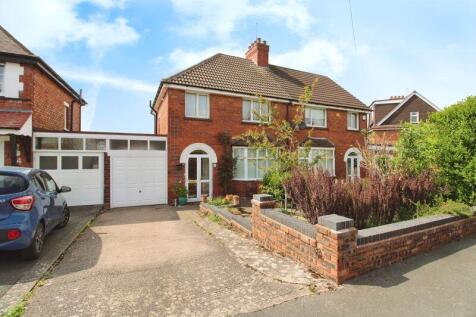 Daisybank Crescent, Walsall, WS5 3BJ 3 bed semi