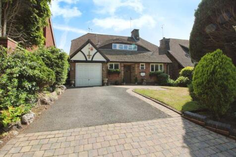 Beacon Road, Walsall, WS5 3LF 2 bed detached bungalow for sale