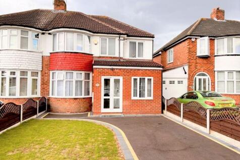 Elizabeth Road, Sutton Coldfield, B73... 3 bed semi