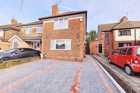 Turfpits Lane, Erdington, Birmingham... 2 bed semi