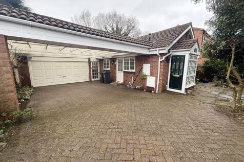 Kensington Drive, Four Oaks, Sutton... 2 bed detached bungalow for sale