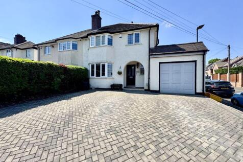 Clarence Road, Four Oaks, Sutton... 3 bed semi