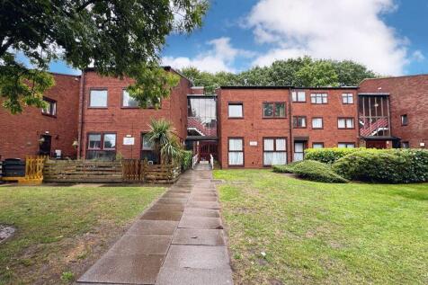 Flat 8 Tansy, Badgers Bank Road, Four... 2 bed apartment for sale