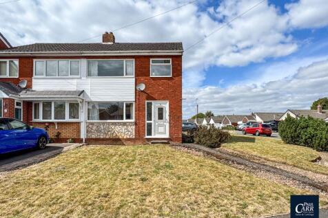 Chestnut Drive, Great Wyrley, WS6 6LU 3 bed semi