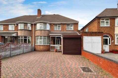 4 bedroom semi-detached house for sale