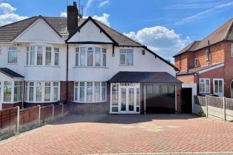 Warren Hill Road, Kingstanding... 3 bed semi