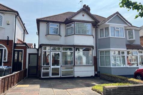 Blakeland Road, Great Barr... 3 bed semi