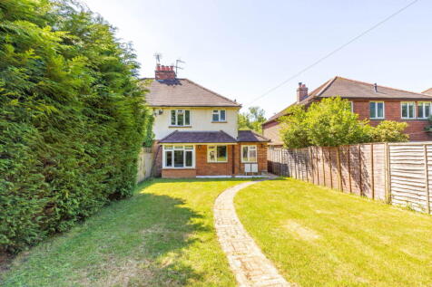 Guildford Road, Shamley Green, GU5 3 bed semi