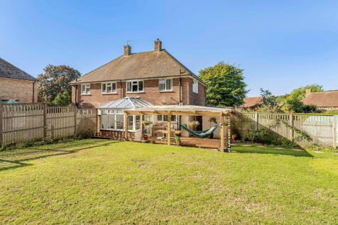 3 bedroom semi-detached house for sale