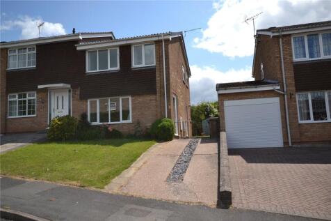 Hurstmead Drive, Staffordshire ST17 3 bed semi