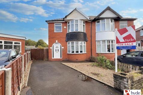 3 bedroom semi-detached house for sale