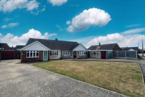 3 bedroom semi-detached bungalow for sale