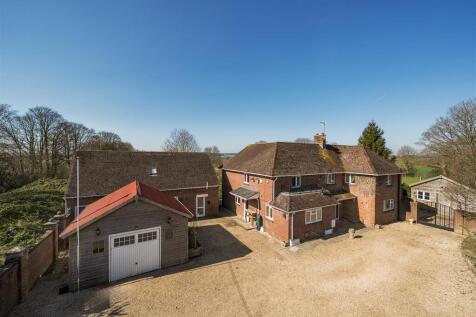 8 bedroom detached house for sale