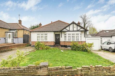 4 bedroom detached bungalow for sale