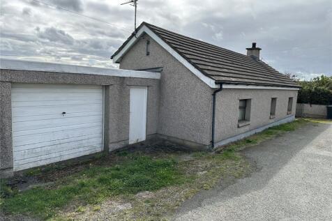 Ty Newydd, Llanfigael, Anglesey, LL65 2 bed bungalow for sale