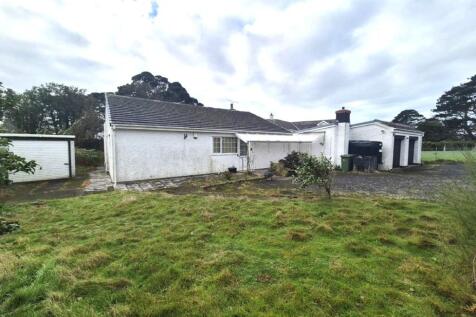 The Drive, Malltraeth, Anglesey, LL62 3 bed bungalow for sale