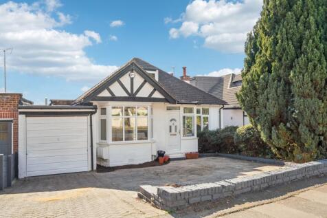 2 bedroom detached bungalow for sale