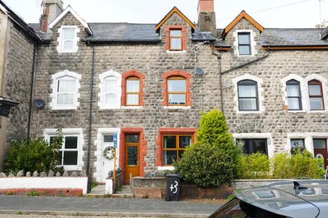 5 bedroom terraced house for sale