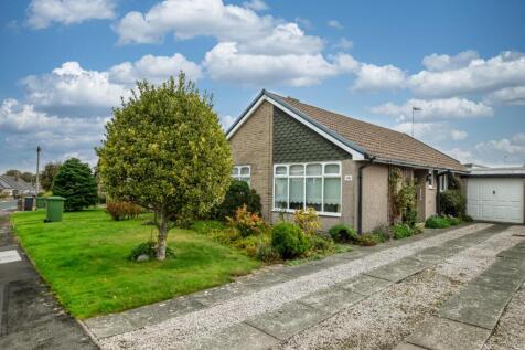 2 bedroom detached bungalow for sale