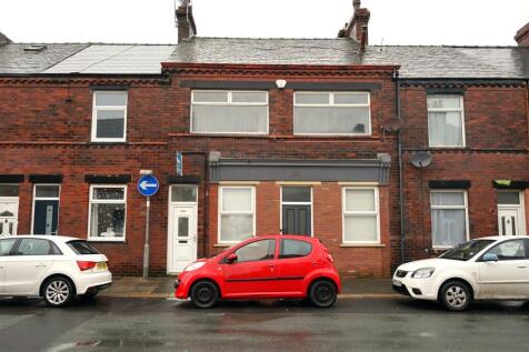 3 bedroom flat for sale