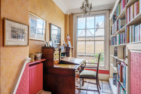 5 bedroom terraced house for sale