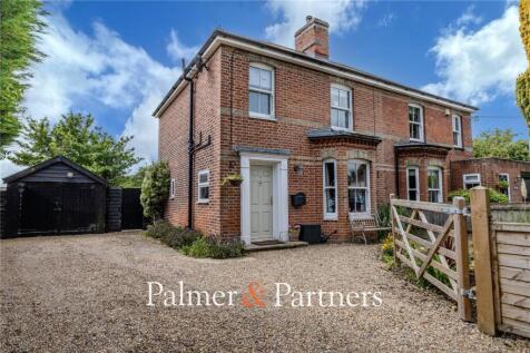 3 bedroom semi-detached house for sale