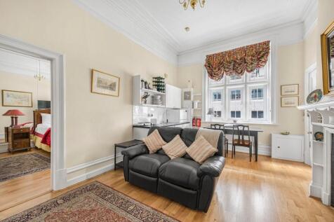 6 bedroom property for sale