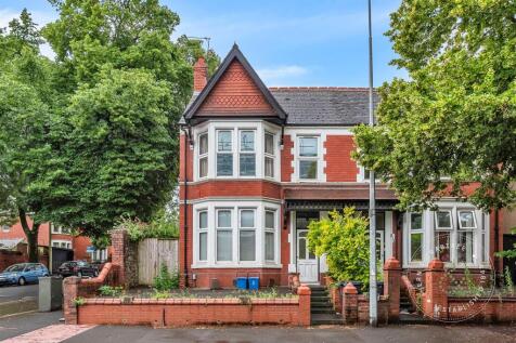 4 bedroom terraced house for sale