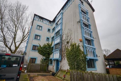 Cartington Court, Fawdon 3 bed apartment for sale