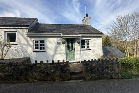 Brick Street, Pentraeth, LL75 2 bed cottage for sale