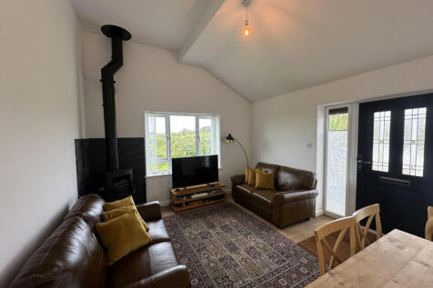 Lon Penmynydd, Penmynydd, Anglesey, LL61 4 bed detached bungalow for sale