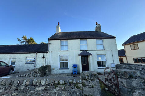 Lon Groes, Llanrug nr Caernarfon... 3 bed detached house for sale