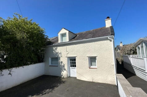 Efail Castell, Pentir, Gwynedd, LL57 2 bed cottage for sale