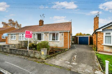 3 bedroom semi-detached bungalow for sale