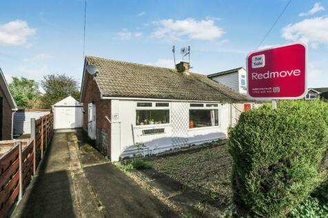 2 bedroom semi-detached bungalow for sale