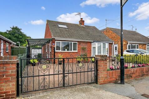 Applecroft Road, York, YO31 2 bed detached bungalow for sale