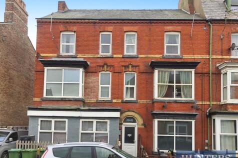 Windsor Crescent, Bridlington, YO15 3HY 1 bed flat for sale