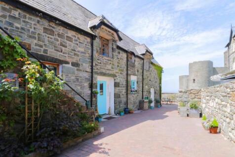 Castle Lodge, Castle Square, Harlech 3 bed house for sale