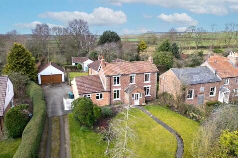 Main Street, Thornton Le Moor... 4 bed detached house for sale