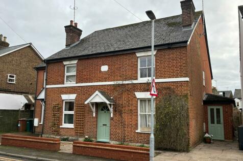 Talbot Road, Rickmansworth... 3 bed semi