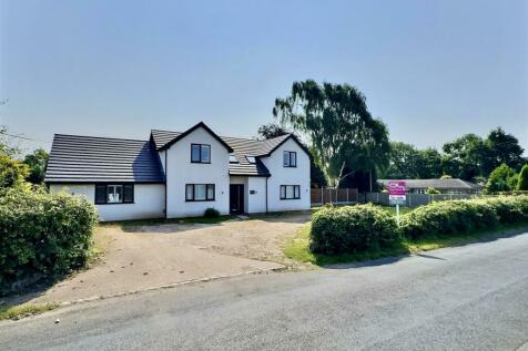 5 bedroom detached bungalow for sale