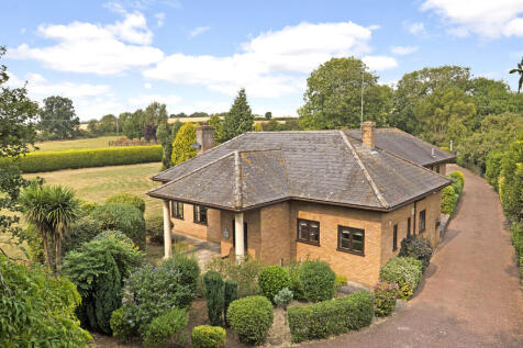 Infields Road, Huntingdon PE28 4 bed detached house for sale