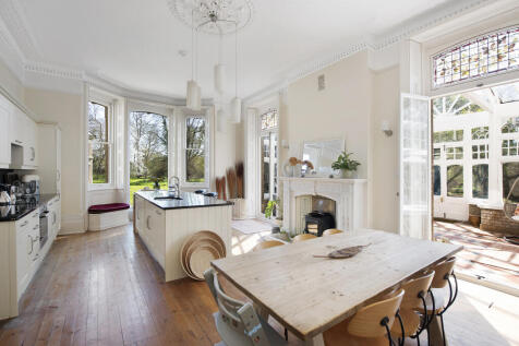 Thicket Road, Huntingdon PE28 2 bed apartment for sale