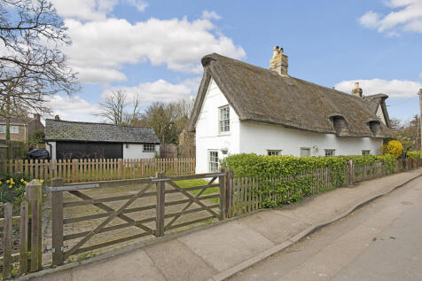 3 The Moor, Royston SG8 3 bed detached house for sale