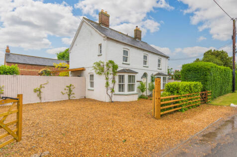 Huntingdon Road, Upwood PE26 4 bed semi