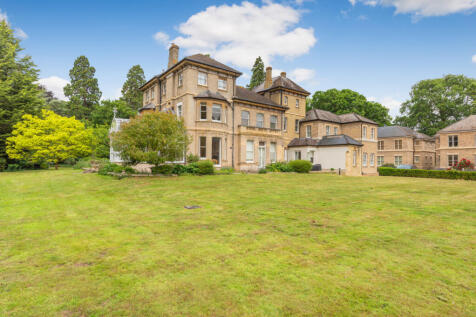 The Elms, Huntingdon PE28 4 bed penthouse for sale